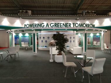 Curve exhibition stand