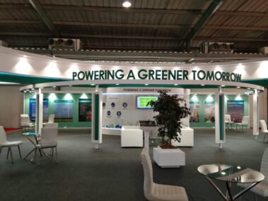 Curve exhibition stand